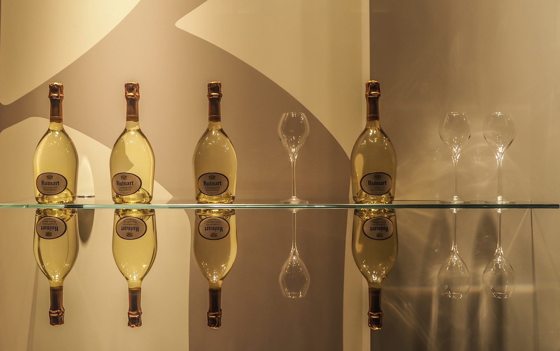 Faut-il se méfier des bouteilles de champagne transparentes ?